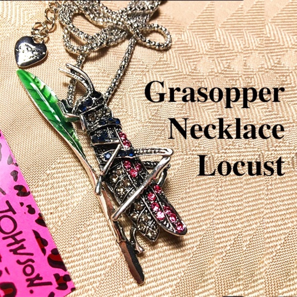 Grasshopper Locust Necklace On Leaf - Pink Amber Crystal Silver Alloy Metal